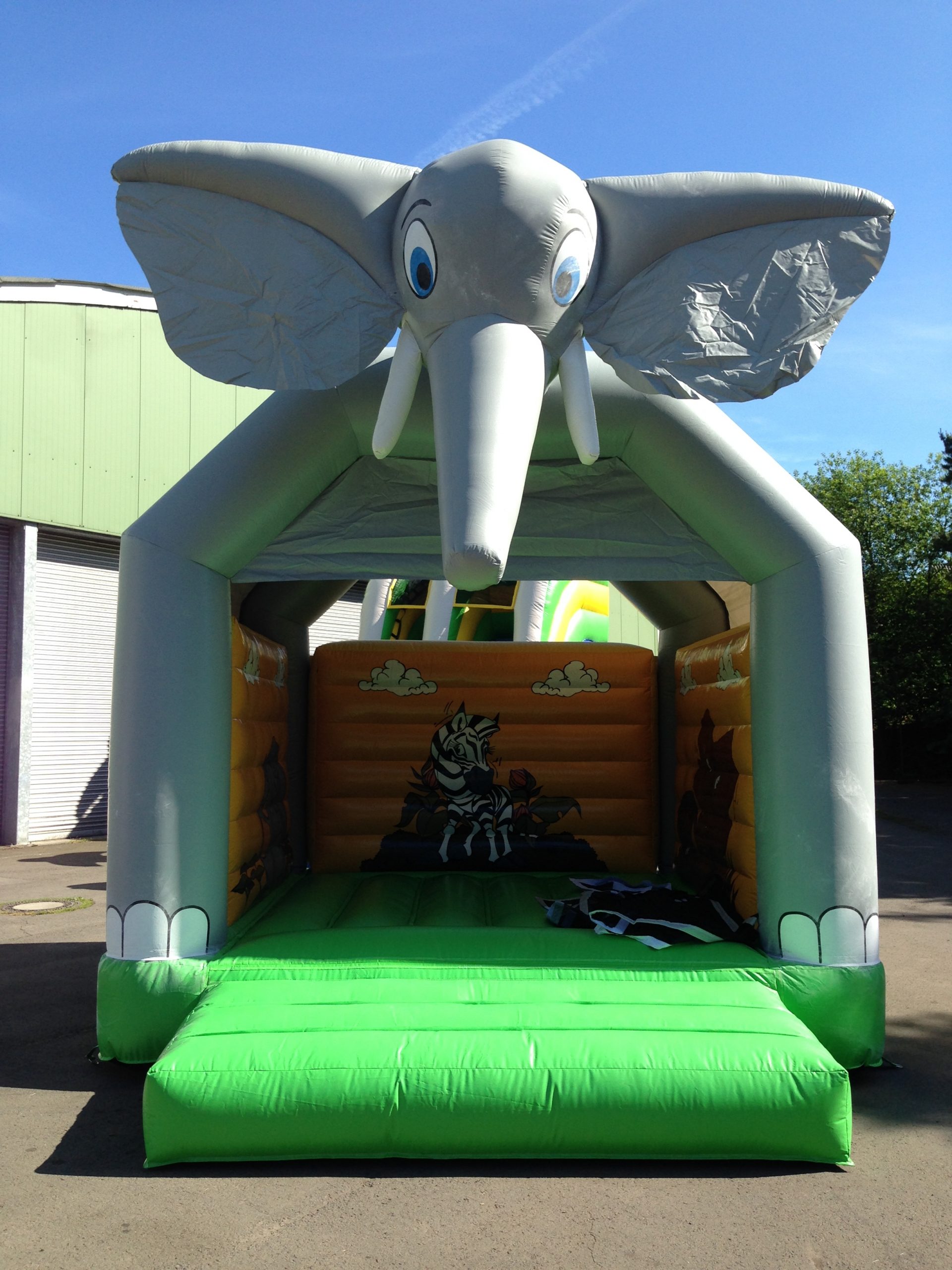 Hüpfburg Elefant Image